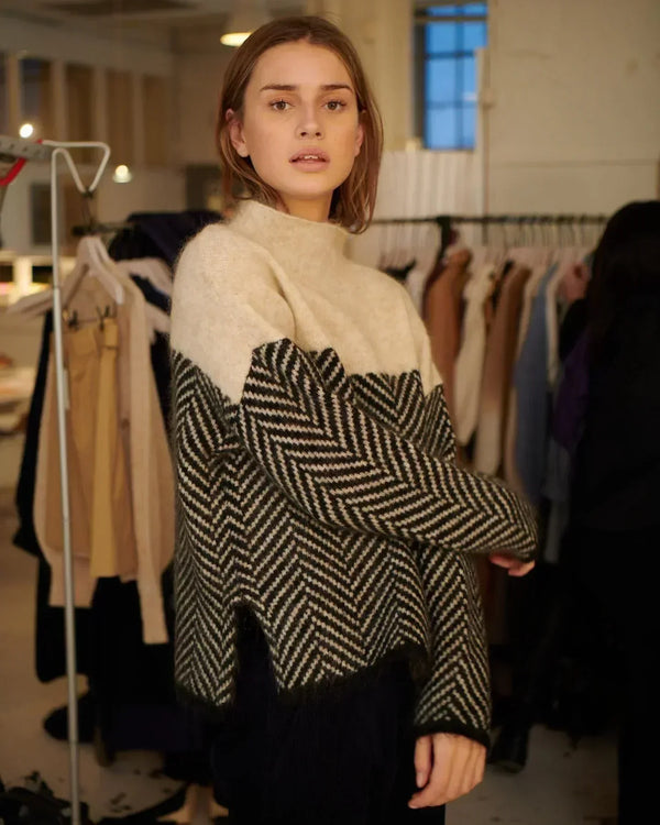 Louise | Turtleneck Sweater - Maison Sydney
